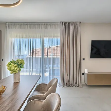 Franc 2 Apartment