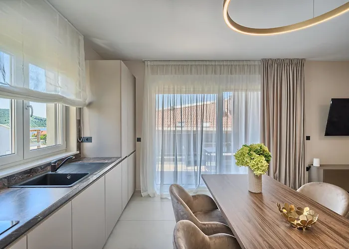 Franc 2 Apartment Primosten