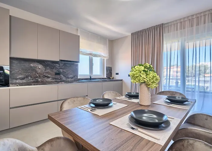 Franc 2 Apartment Primosten